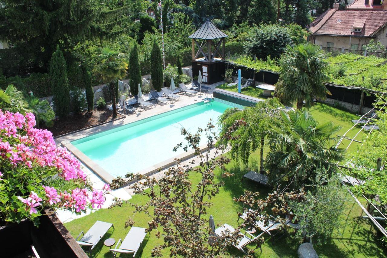 Garni Weingut Hotel เมราโน ภายนอก รูปภาพ