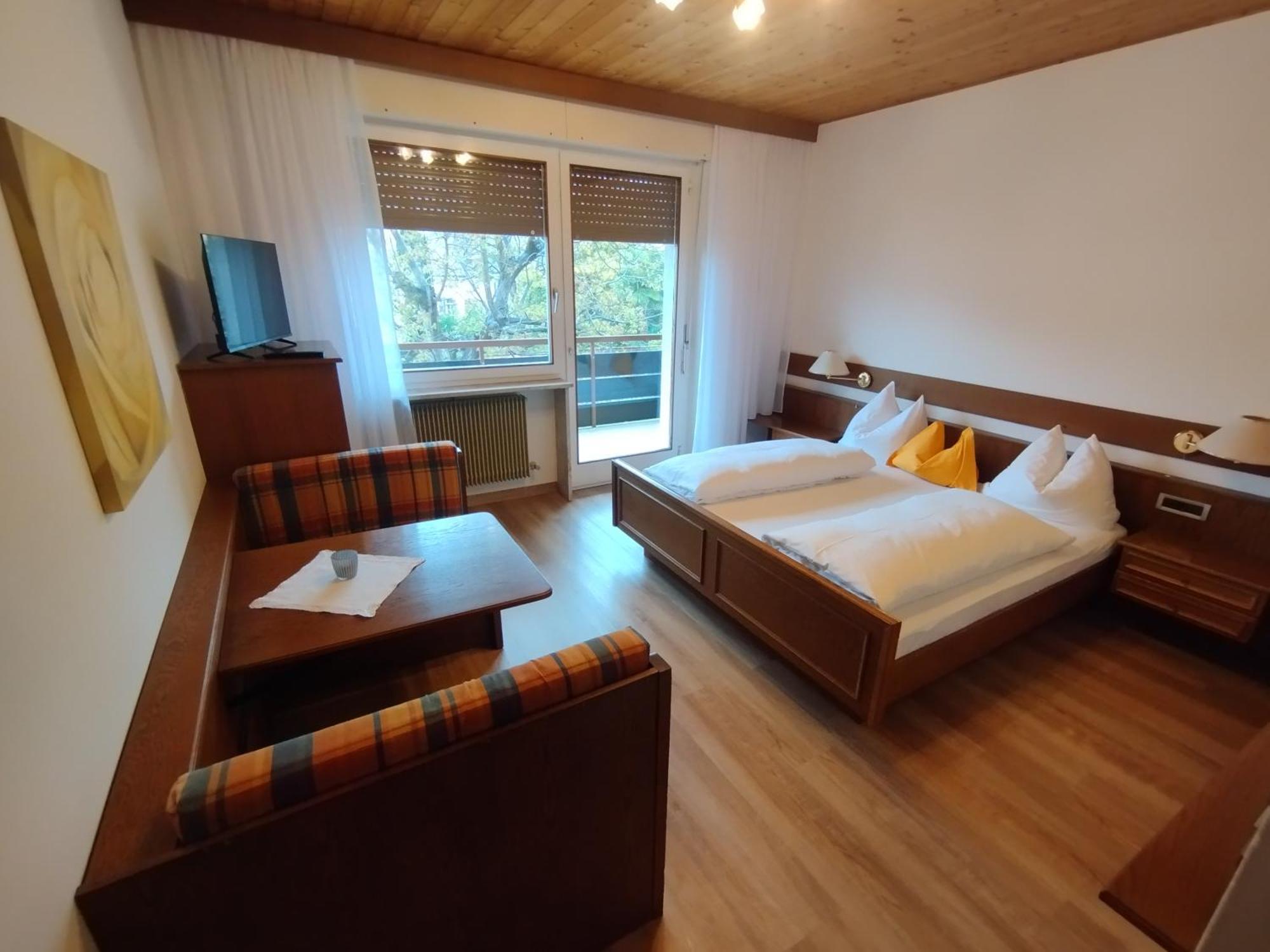 Garni Weingut Hotel เมราโน ภายนอก รูปภาพ