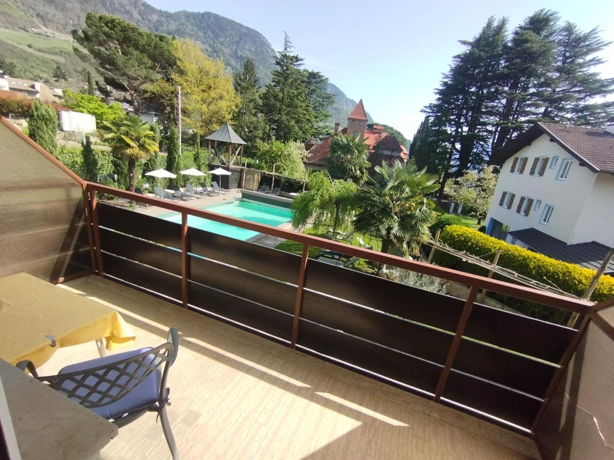 Garni Weingut Hotel เมราโน ภายนอก รูปภาพ